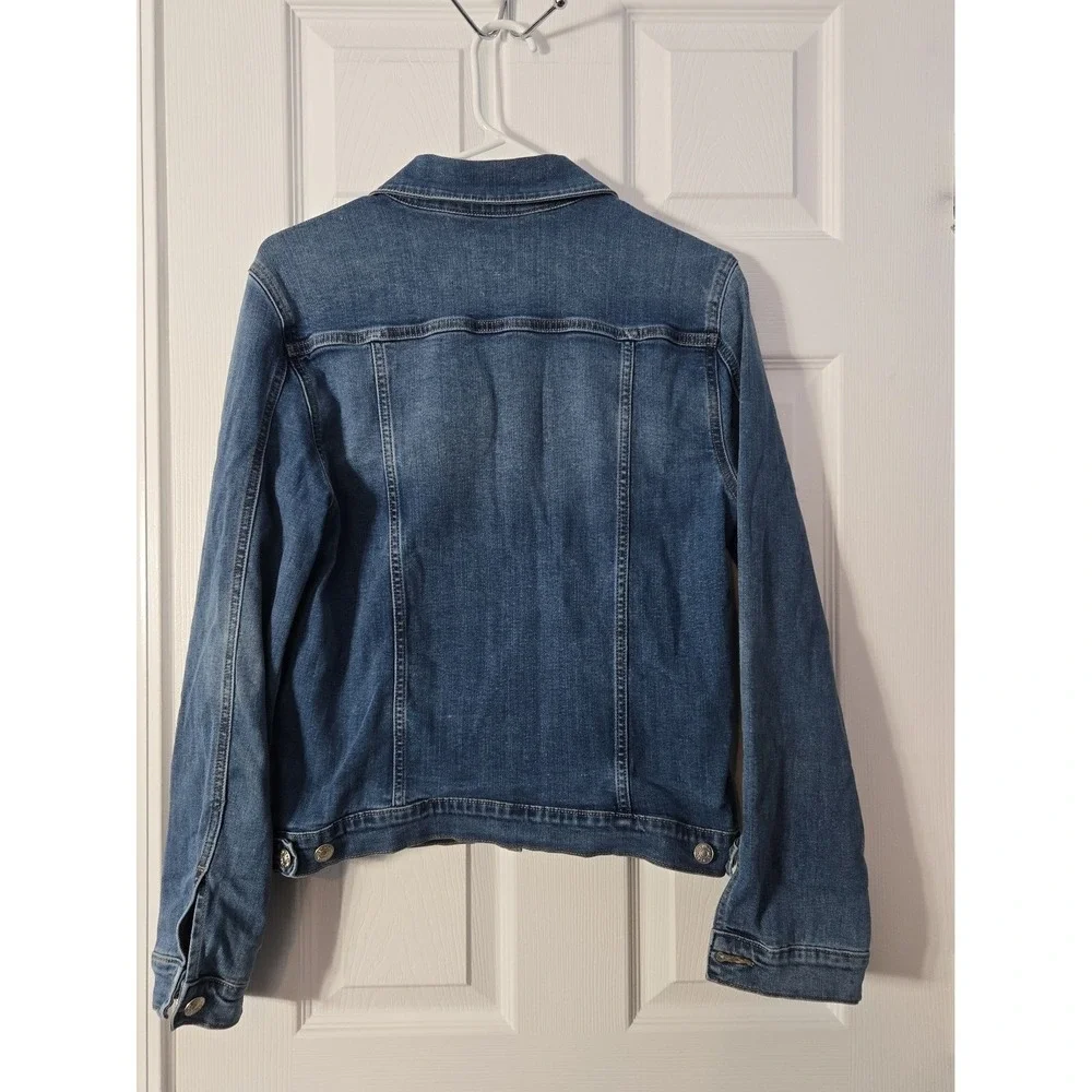 Justusa Girls Denim Jacket Size Large Button Closure. Has 4 Pockets